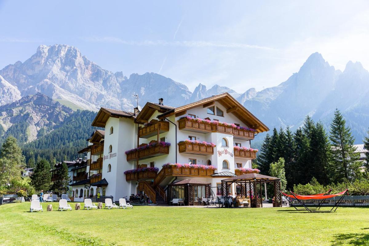 Hotel Vienna San Martino Di Castrozza Exterior foto